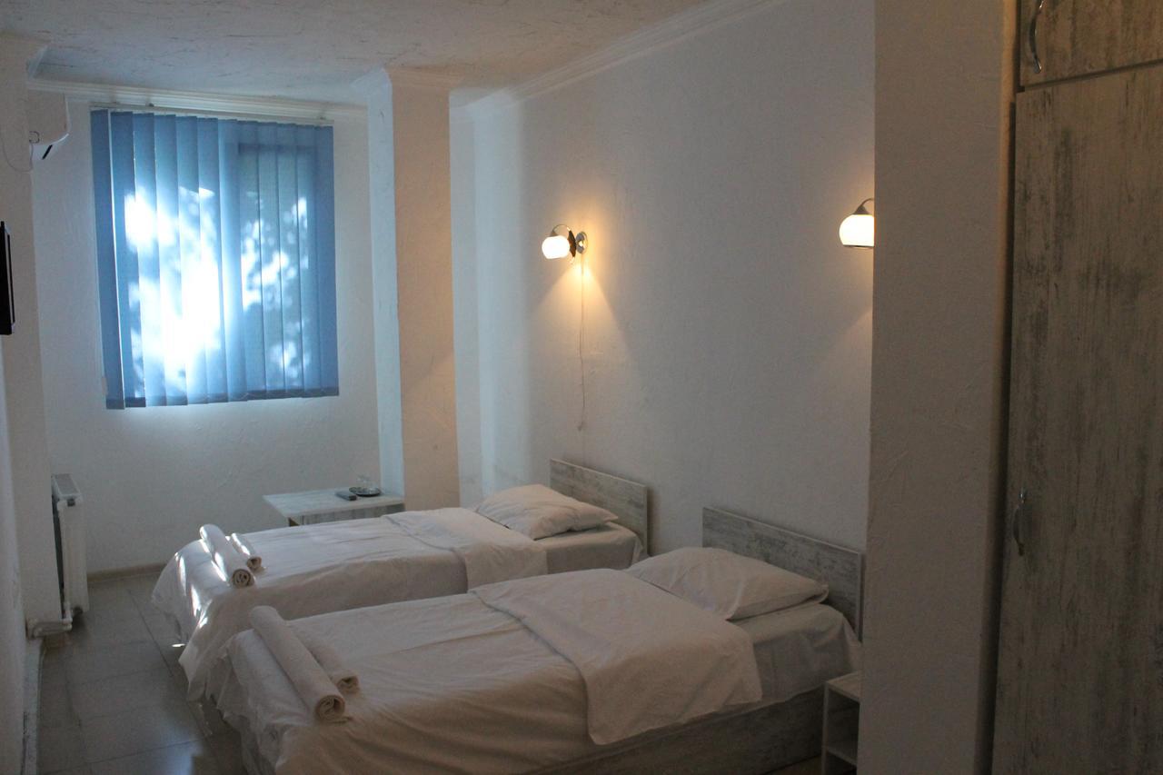 Hotel Lim Batoumi Extérieur photo