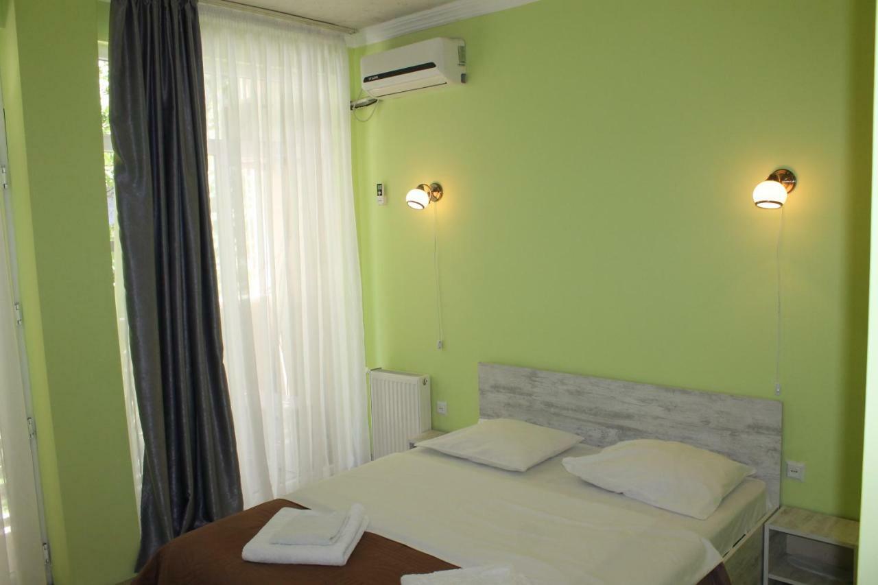 Hotel Lim Batoumi Extérieur photo