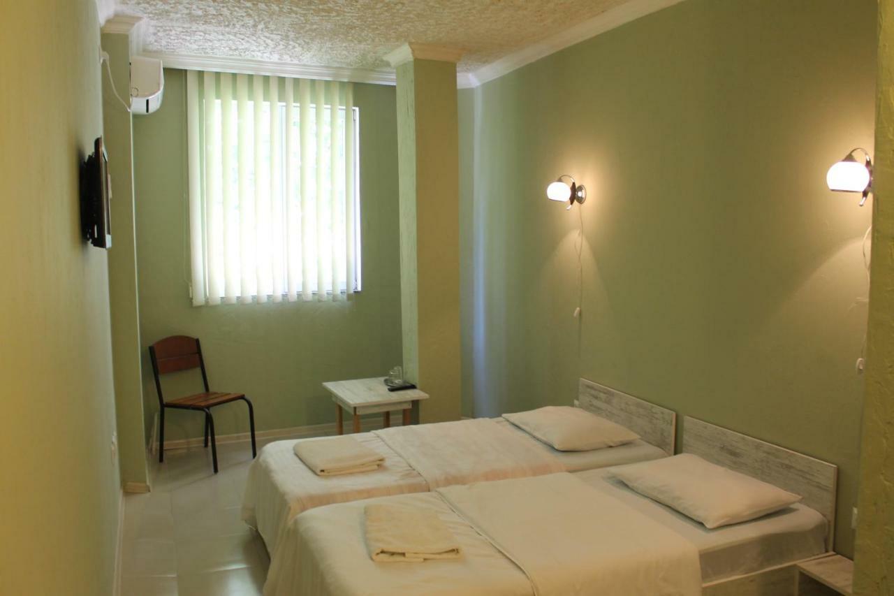Hotel Lim Batoumi Extérieur photo